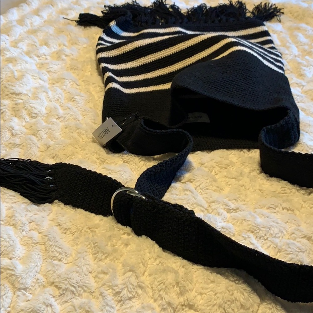 Aritzia - auxilary Hand crocheted purse - Picture 7 of 7